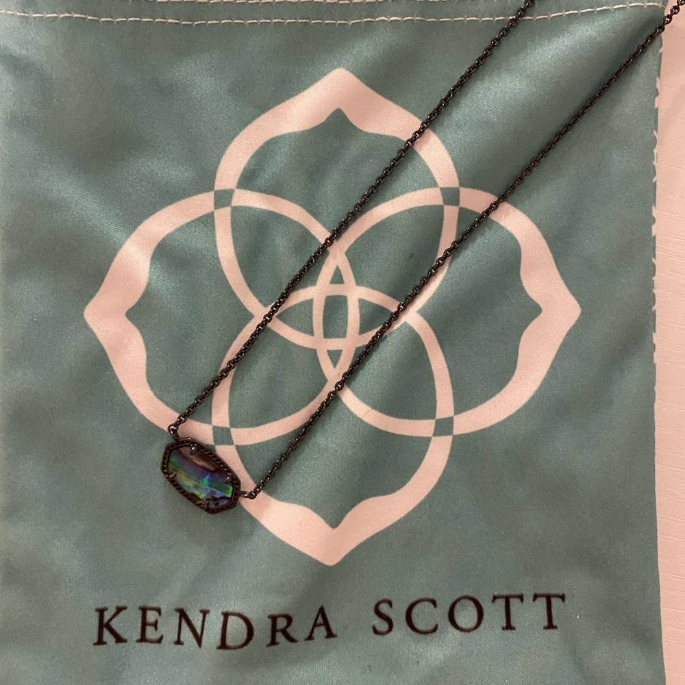 Kendra Scott Necklace